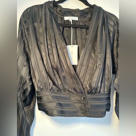 FRAME Overlap Top - Picture 3 of 4